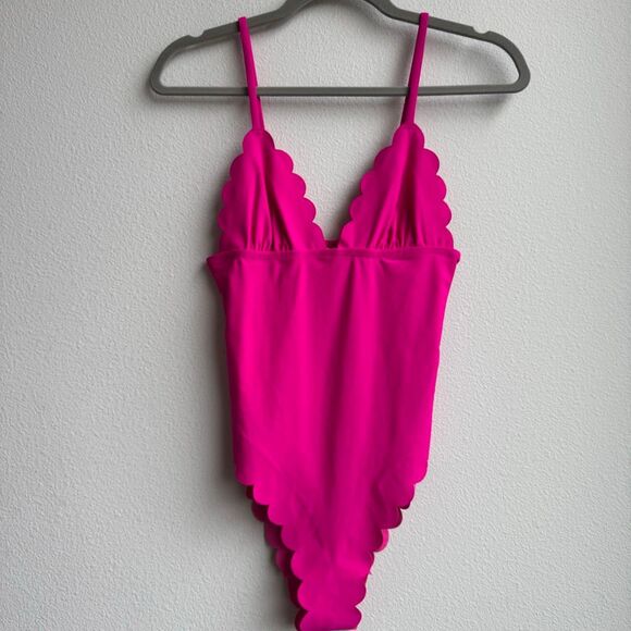The Frolic Hot Pink Seamless Scallop Clarissa One Piece Swimsuit Size 6 Small - Picture 2 of 9